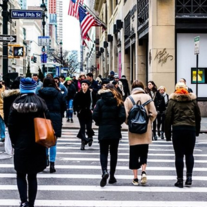 Are universities from Vietnam capable of attracting students from the USA?